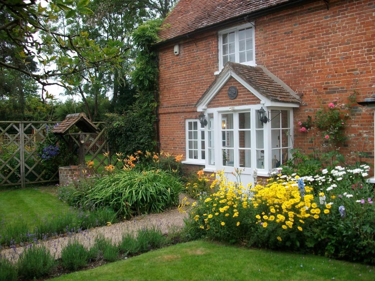 Vine Cottage Farnham  Kültér fotó
